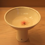 京懐石 吉泉 - 桜湯　(2015/04)