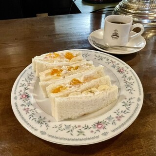 珈琲艇キャビン_1