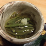 流山 すず季 - おまかせ会席 盛り込み料理
      秋田の蓴菜