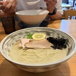 中華そば 九道 - 料理写真:冷やし牡蠣そば