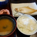 Saginoyusou - 朝食のごはん味噌汁、魚