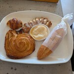 梅ちゃん農園のパン屋さん ウメパン 八木店 - 