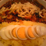 きんもち - チキン＋チキン＋ほうれん草＋トマト＋チーズ＋たまご　10辛　普通盛