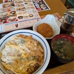 山田うどん - 料理写真:
