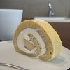 COFFEE Awai - 桃ときび糖ロールケーキ