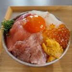 浮世離れのMEN DOROBO - 