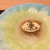 Restaurant つじ川 - すりおろした新玉ねぎに三杯酢のジュレ、フォアグラムース♡