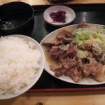 Horumonya Dan - 牛もつ煮定食（720円）