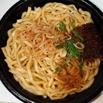 セブンイレブン - 料理写真:モチっと麺の濃厚旨辛汁なし担々麺