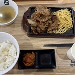牛角 焼肉食堂 - 牛カルビ焼肉定食