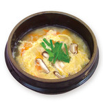 鸡蛋蔬菜汤泡饭690日元