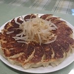 餃子の店　かめ - かめ  浜松餃子 完成！ ①