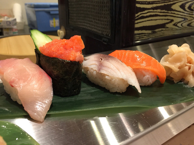 寿司カウンター銀華 Sushi Counter Ginga 本通 寿司 食べログ