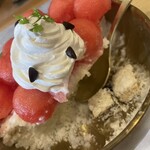 BINGSU CAFE HANAYUKI - 中にもイロイロ♡♡♡