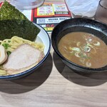 横濱家系ラーメン たくみ家 - 