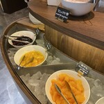 羊と花と - 店内トッピング