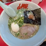ラーメン山岡家 - 料理写真:朝ラーメン 570円 味付け玉子入り 150円