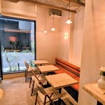VIVADAY - 店内