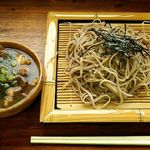 亀家 - 親鶏の味わいに冷たいそばで食べるつけ麺