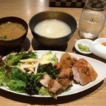 いつでもランチのチキングリル1000円＋税