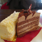 パティスリー シュクレ - （左から）十勝カマンベールチーズ、生チョコショート