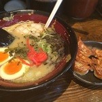 Rarara Ra-Men - バリ旨とんこつ味玉+一口餃子=1000円