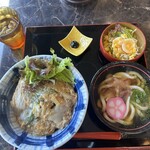 うどん食堂つばめや - 料理写真: