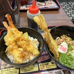 資さんうどん - 料理写真: