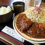 レストラン みよし - トンカツ定食880円