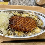 ゴーゴーカレー - 料理写真:ポークロースカツカレー大盛り1180円
チーズ150円