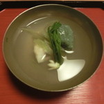 御料理 貴船 - 椀物（蓮真丈とおこぜ）