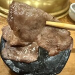 焼肉･肉料理華炎 - 激しく美味いタン