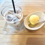 ルルコヤ - さつまいもアイスとアイスマヌカハニーラテ