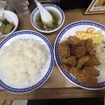 龍華 - 料理写真:唐揚げセット　930円(税込)