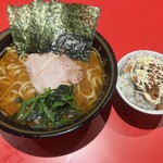 十九代目野中家 - ラーメン 中盛、食べ放題ライス