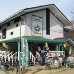 べに花庵 - イル・ジェラートの売店側　べに花庵本体は左手です