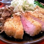 かつの玄琢 - いつも頼む厚切り300gに
生姜焼き乗せ。
気合が入ります