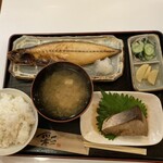 きた穂 - さばのうす塩焼きとブリの煮物定食　1150円