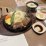 焼肉・ｽﾃｰｷ みーとがぁでん - 