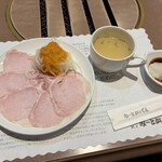 焼肉・ｽﾃｰｷ みーとがぁでん - 