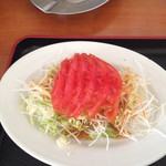 九龍閣 - サラダ、トマトは高いのに^ ^
