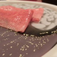 にくの匠 三芳 - タンの昆布〆