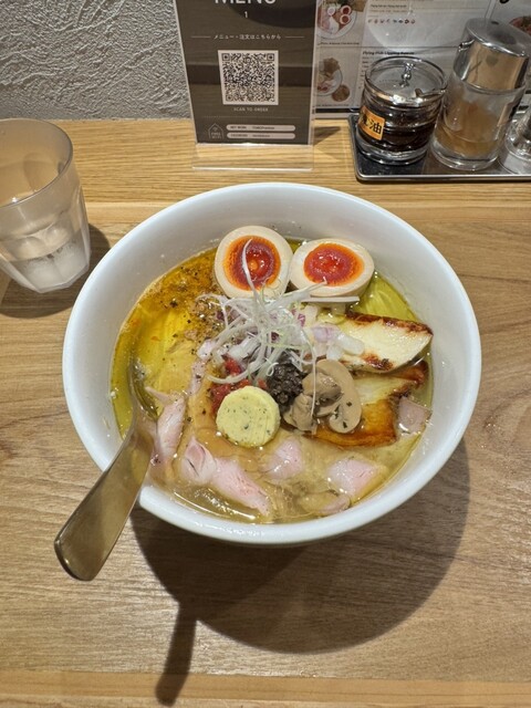 MENDOKORO TOMO Premium - Akasaka Mitsuke/Ramen | Tabelog