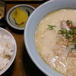 博多とんこつラーメン - ラーメンセット 500円(税込)
