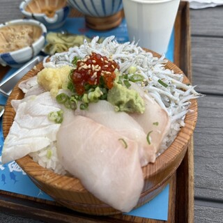 おさかな丼屋 とと丸食堂_1