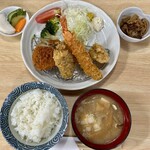 藤与し - 料理写真:ミックスフライ定食