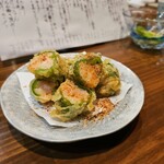酒場オムロ - 料理写真:万願寺とうがらしの海老詰め揚げ