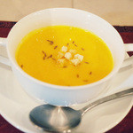 サンク・オ・ピエ - Menu B(4000円・外税)のスープ ニンジンのポタージュ(本日のスープ)