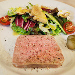 サンク・オ・ピエ - Menu B(4000円・外税)の前菜2皿目 地鶏レバーのテリーヌ(本日のテリーヌ)