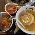 焼肉冷麺やまなか家 - 